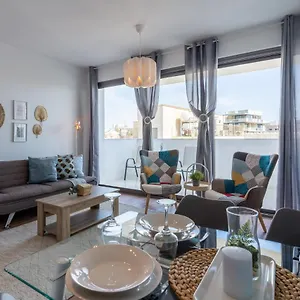 https://apt-livia-studio-in.larnacahotels.org