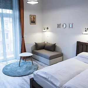 all-in-apartman-iii.inbudapesthotels.com/